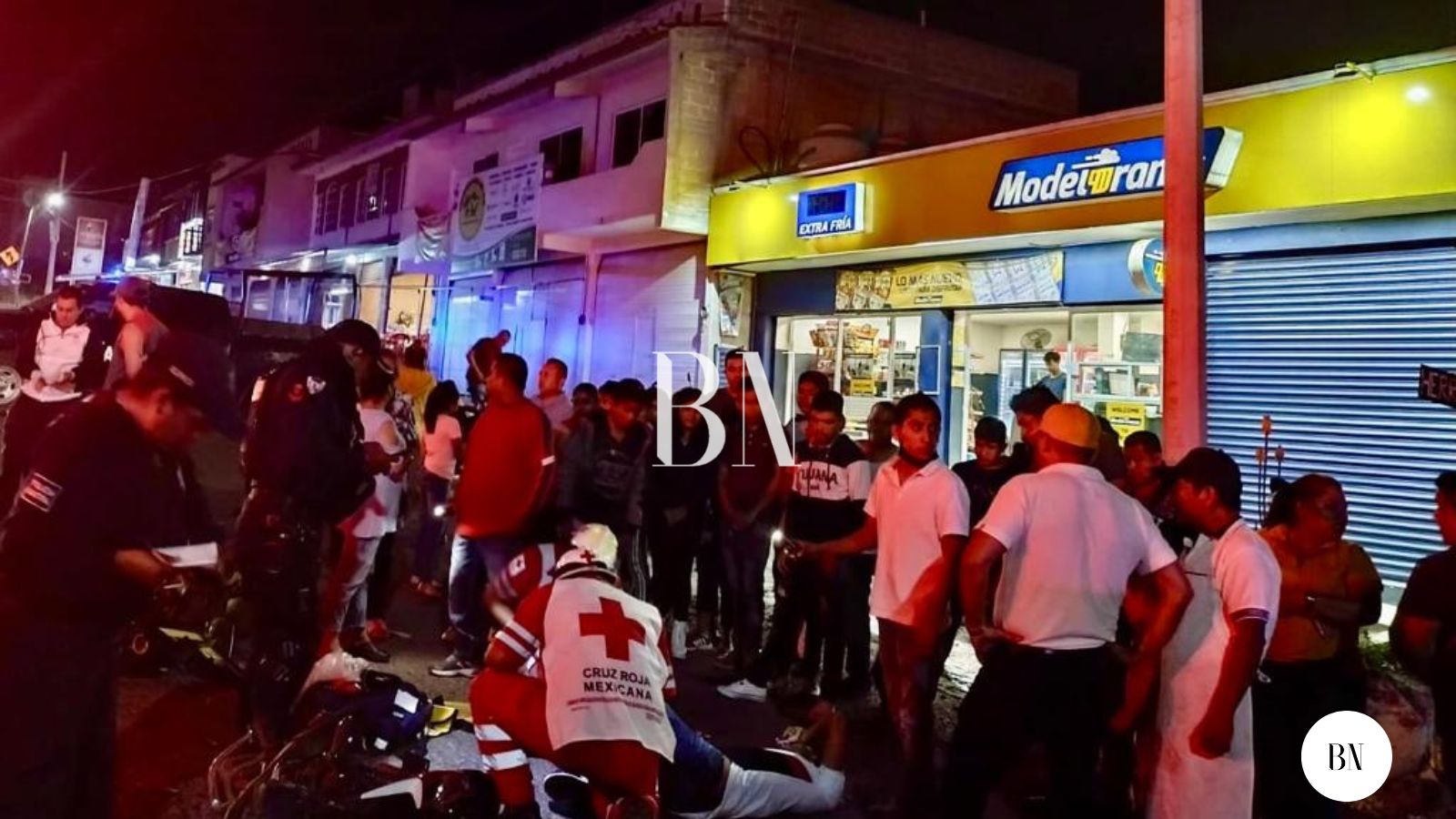 Chocan motos en  Tejupilco, dos heridos